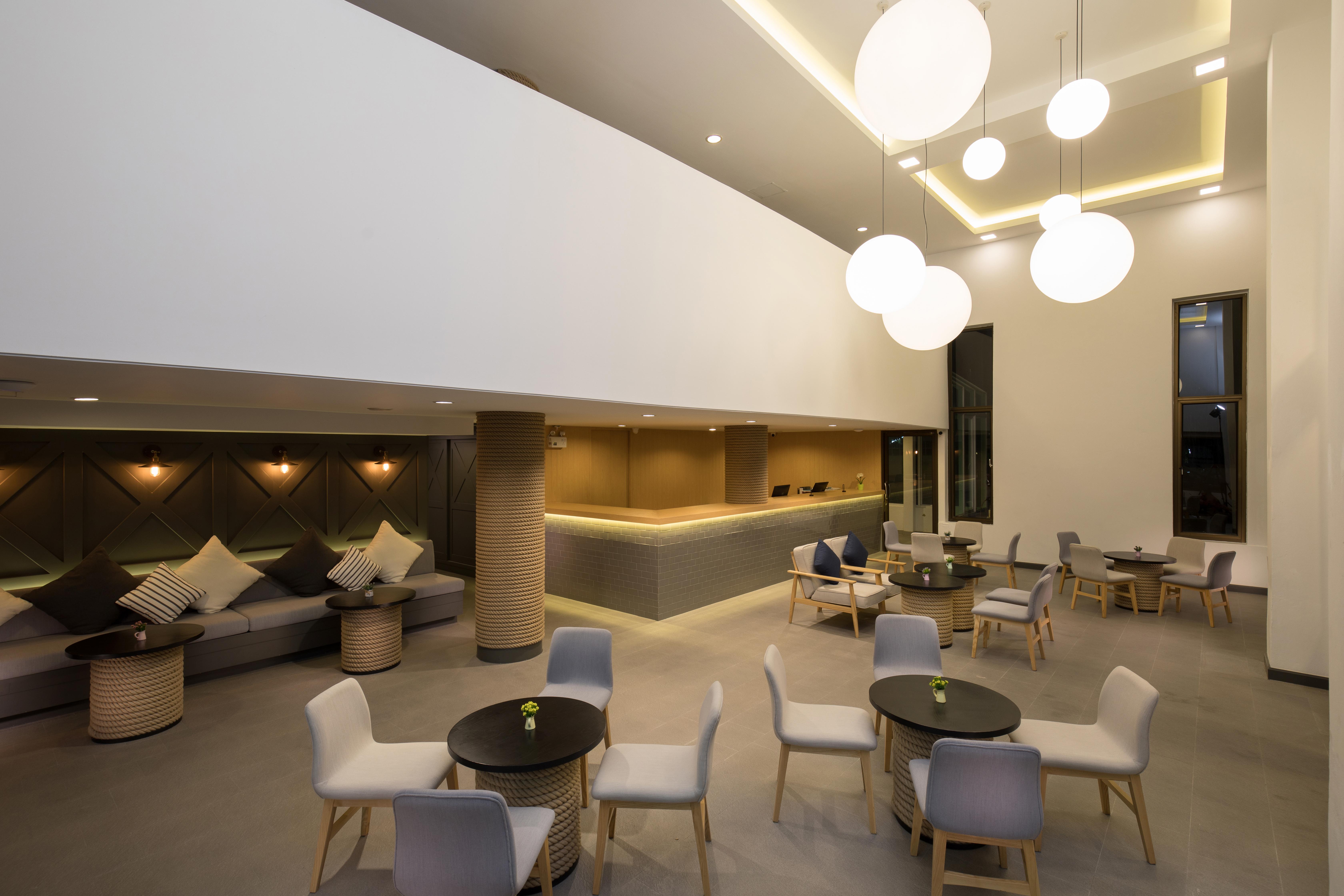Journeyhub Pattaya Central Bagian luar foto